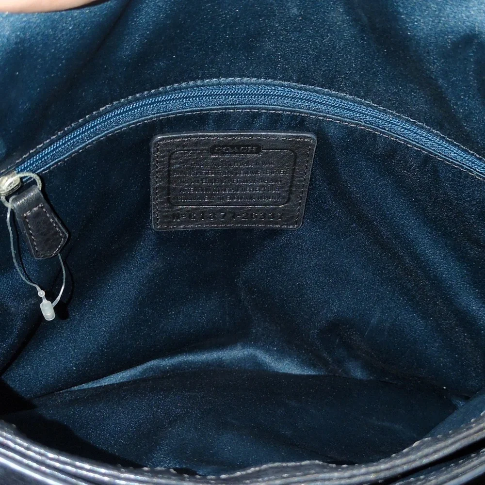 COACH MADISON SHOULDER FLAP IN GLITTER PYTHON SILVER BLACK​ - Picture 4 of 6